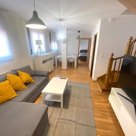 Apartamento Centrico Con Garaje Jaca Zewnętrze zdjęcie