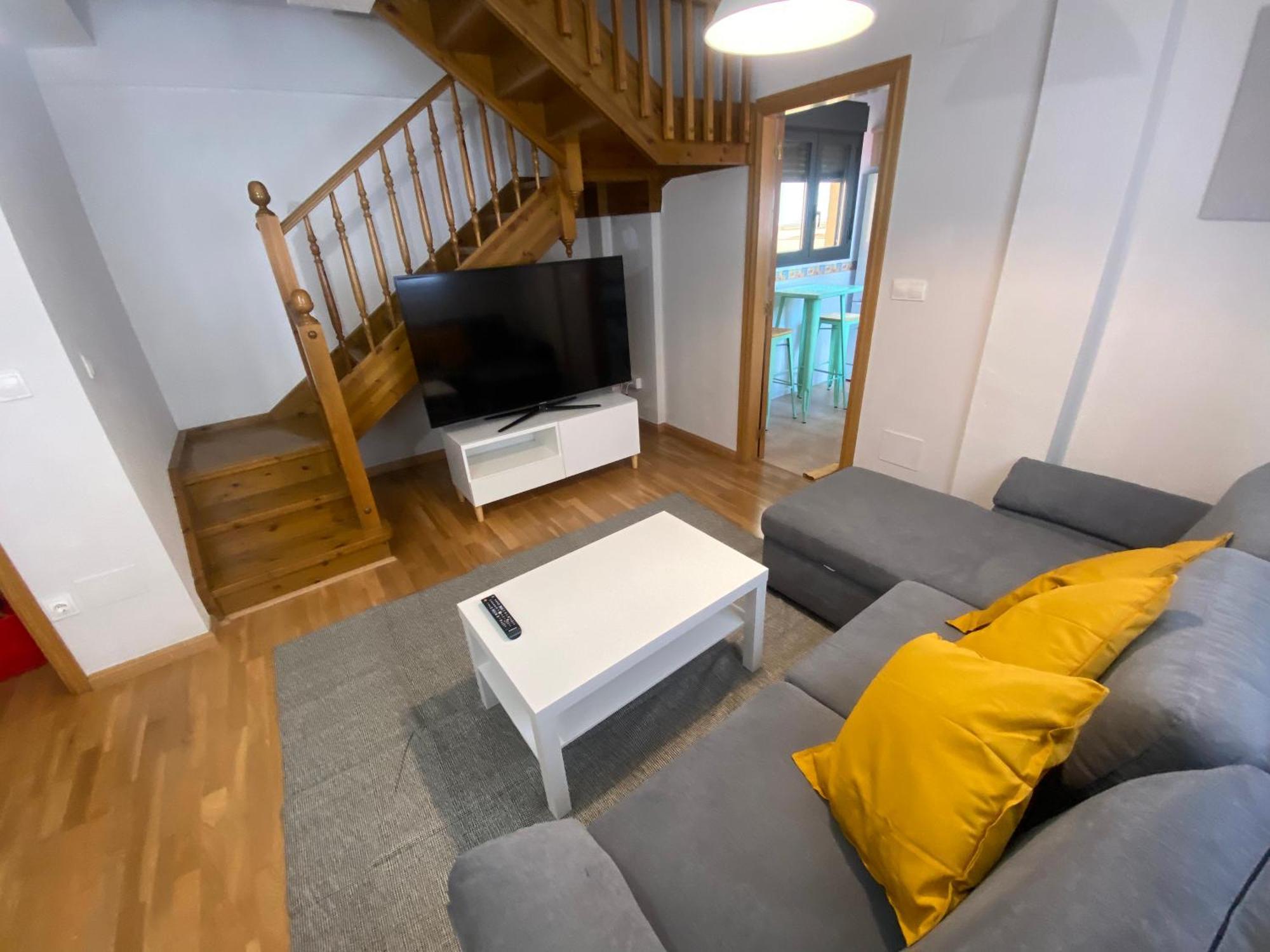 Apartamento Centrico Con Garaje Jaca Zewnętrze zdjęcie